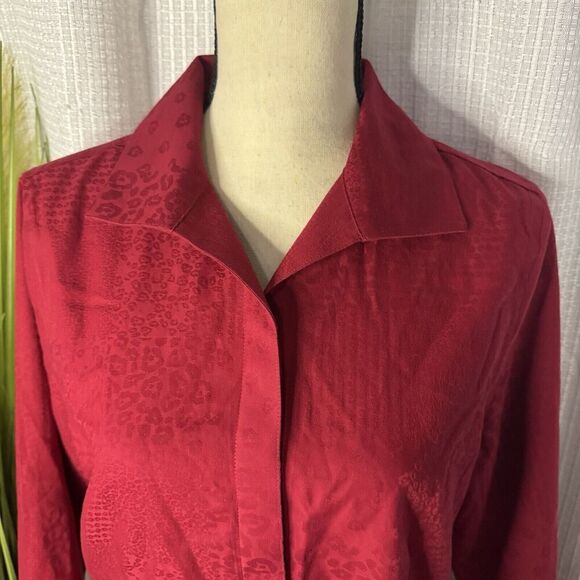 Chicos Women’s 0 US Red No Iron Animal Print Watermark Long Sleeves Workwear - Picture 2 of 11
